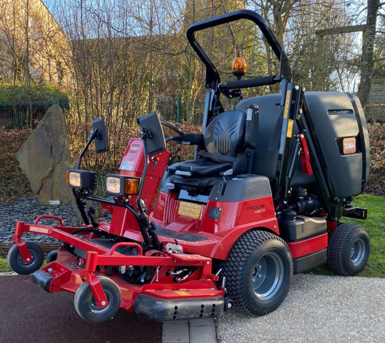 tondeuse professionnelle tonte pelouse entretien jardinier paysagiste